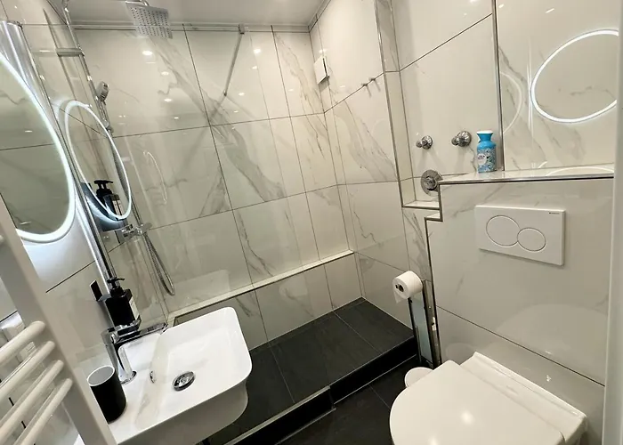 Spot Zimmer24frei In Apartment Cologne